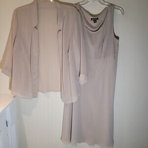 Dana Kay Women's Tan Dress Suit Size 18W